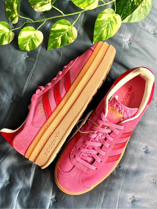adidas Shoes - 🆕 adidas| Women’s Adidas Gazelle Bold Rose Tone Scarlet New 7.5W/6Y JQ74074
